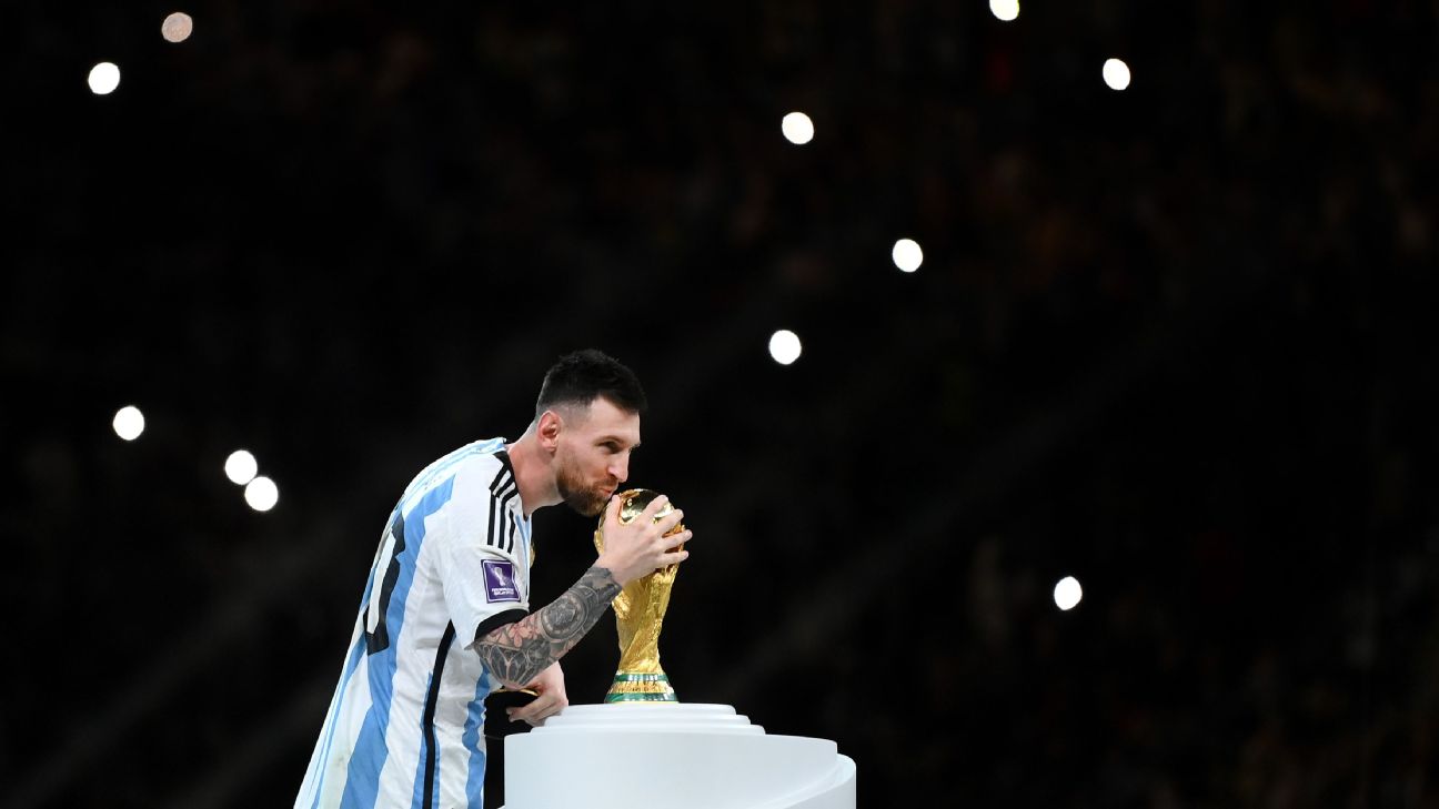 Lionel Messi ประกาศอำลาทีมชาติ อัปเดตสดหลังตัดสินใจเลิกเล่นฟุตบอลทีมชาติ รูปประกอบข่าวฟุตบอล