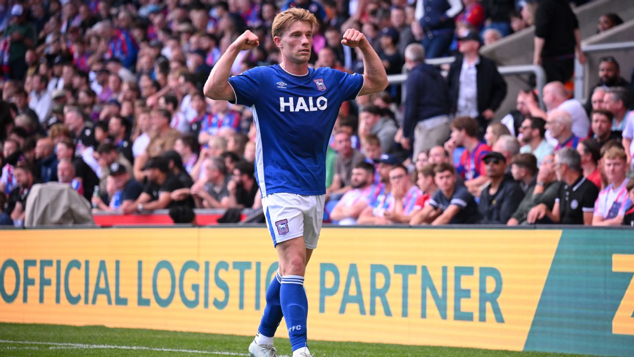 Ipswich บุกชนะ Crystal Palace 3-2 คว้าชัยพรีเมียร์ลีกนัดที่สองของฤดูกาล รูปประกอบข่าวฟุตบอล