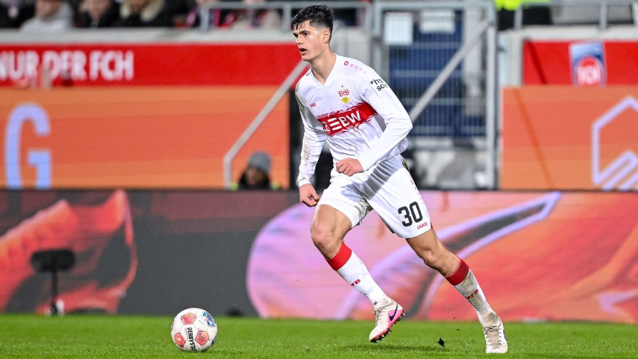 Chema Andrés มิดฟิลด์เชิงสูงที่ Brighton & Hove Albion เซ็นจาก VfB Stuttgart