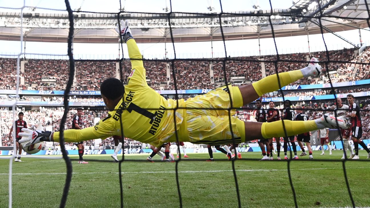 โนอาห์ อาตูโบลู เซฟจุดโทษ 6 ครั้งติด ในเกมแฟรงก์เฟิร์ตชนะไมนซ์ 3-1 รูปประกอบข่าวฟุตบอล